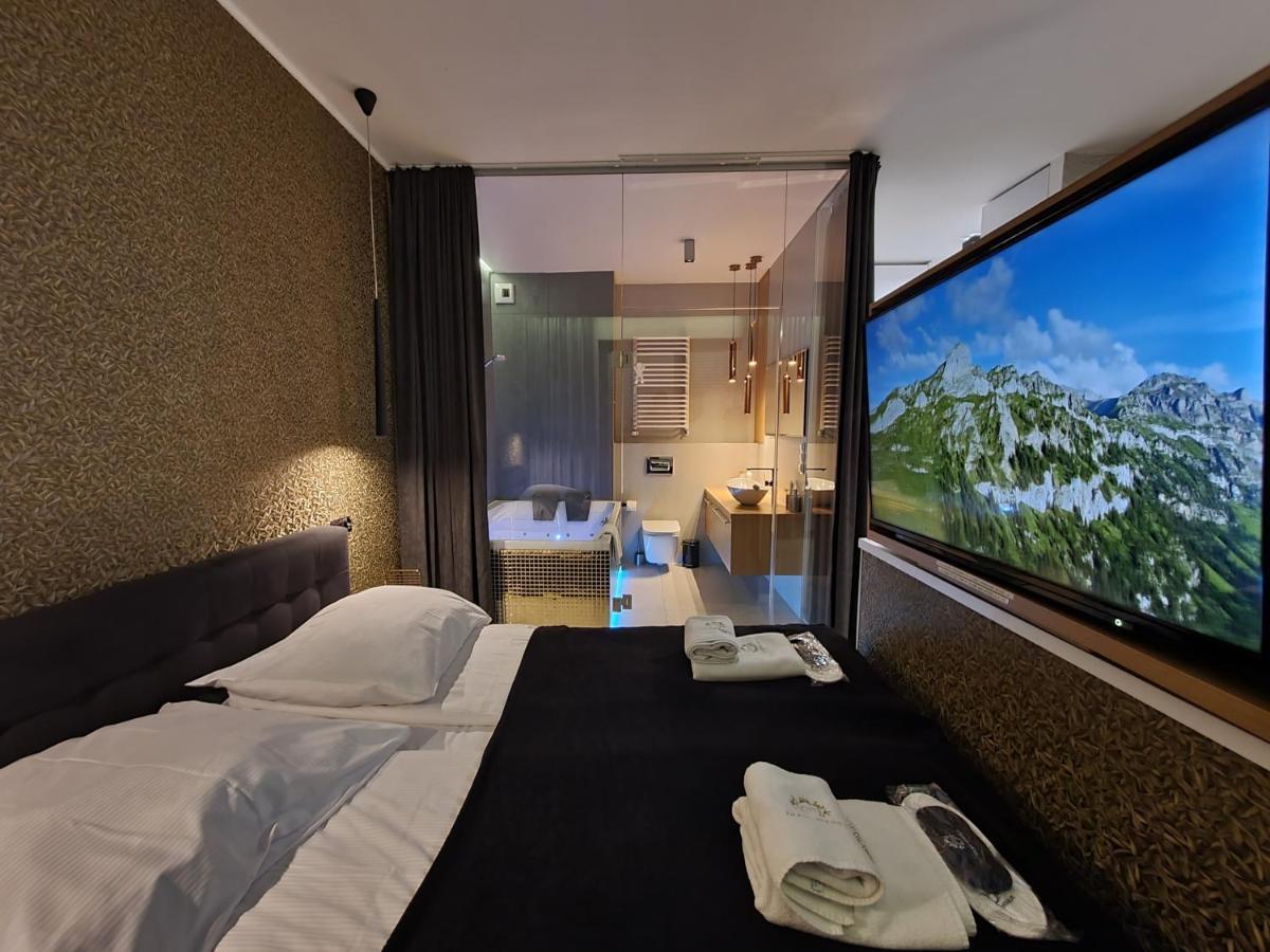 Jacuzzi Glass-House Central Station Krakow Luaran gambar