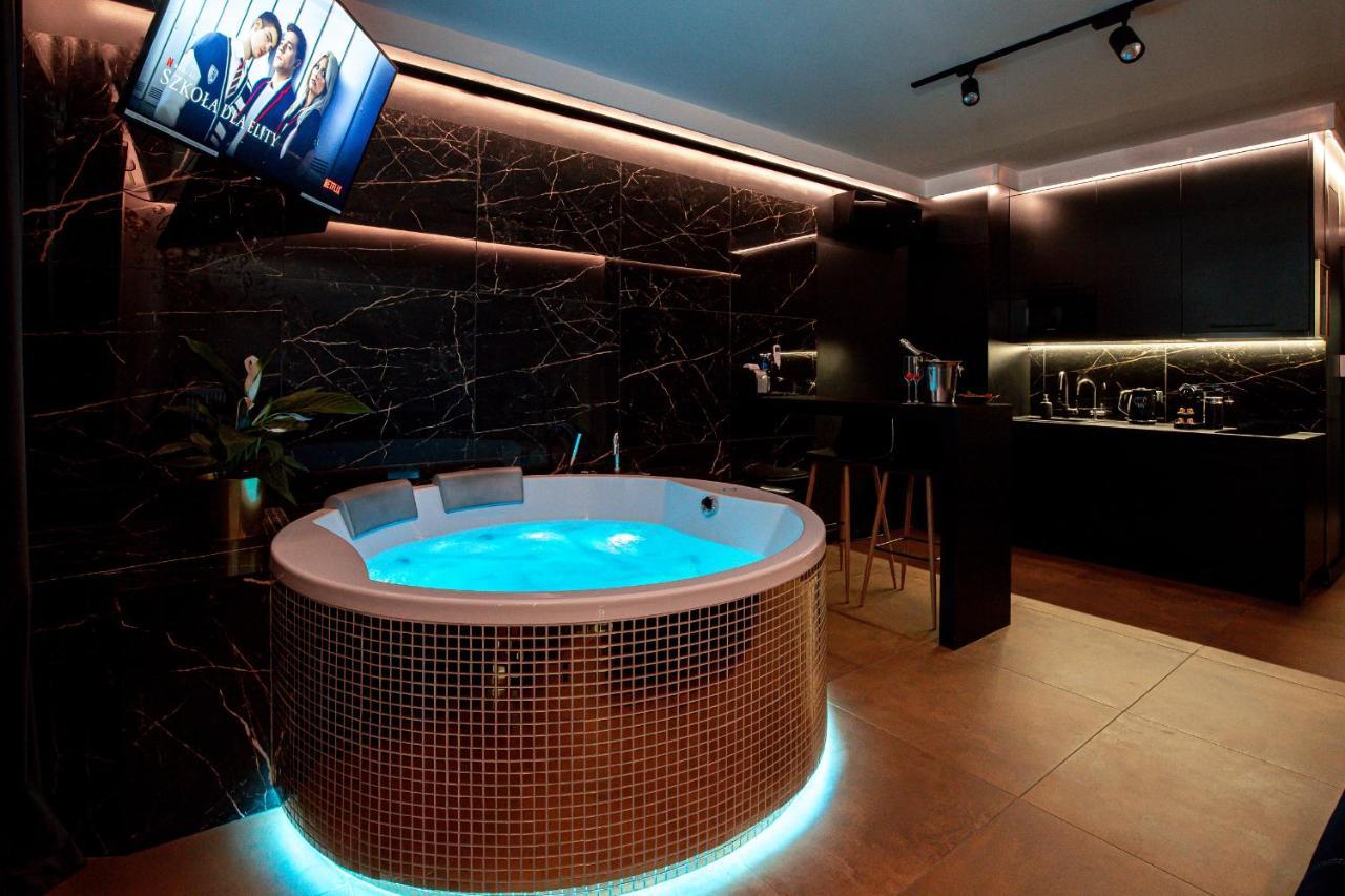 Jacuzzi Glass-House Central Station Krakow Luaran gambar